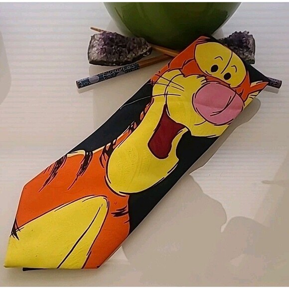 Vintage Disney Tigger Necktie Winnie the Pooh Character Print Made in Korea - Picture 1 of 6